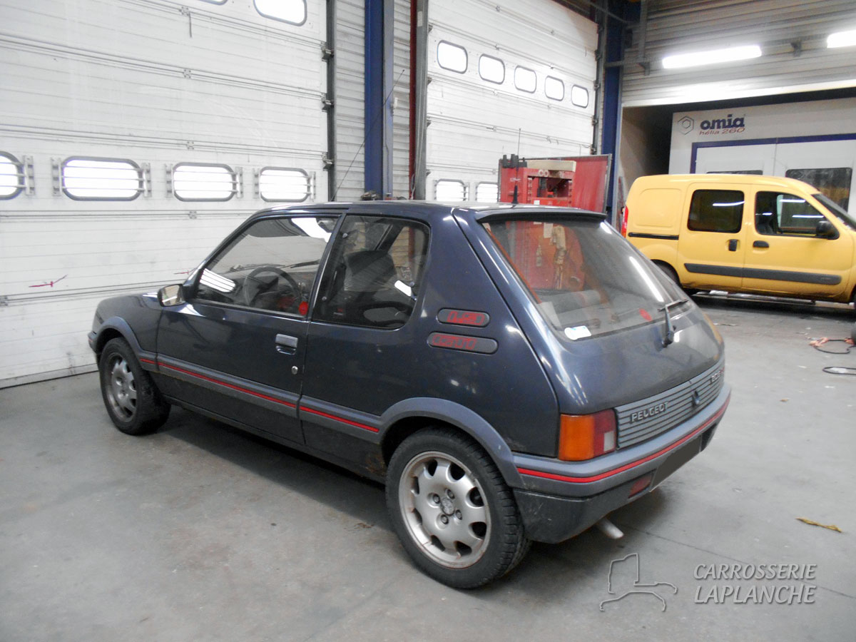 Peugeot 205 GTI - SARL Bas Auto Repar